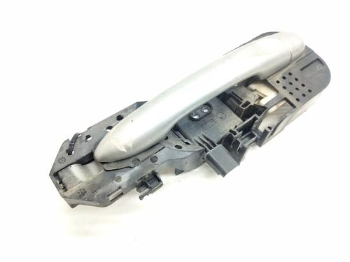 Used Rear left exterior door handle RENAULT MEGANE III Hatchback (BZ0/1_, B3_) [2008-2025]  18844701