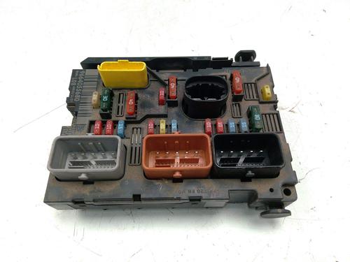 Used Fuse box Fuse box 38175997 38175997
