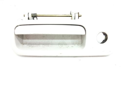 Used Tailgate handle VW POLO III (6N1) 60 1.4 (60 hp) 17391614