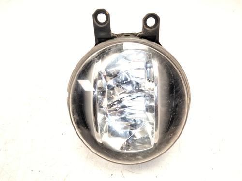 right-front-fog-light-toyota-c-hr-_x1_-2016-33931227 main image