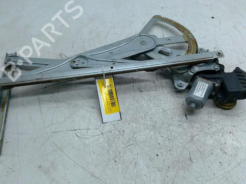 Elevador vidro trás esquerdo TOYOTA COROLLA Verso (ZER_, ZZE12_, R1_) 1.8 (ZNR11_, ZNR11R) (129 hp) 31993015