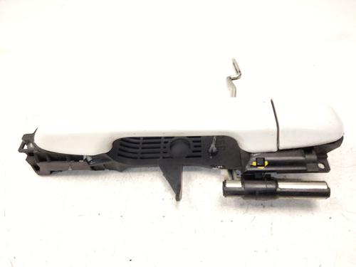 front-right-exterior-door-handle-toyota-c-hr-_x1_-2016-33931234 main image