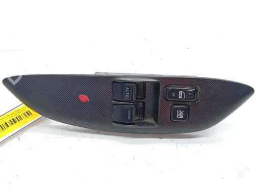 Interrupteur de vitre avant gauche TOYOTA YARIS (_P1_) 1.4 D-4D (NLP10_, NLP10R) (75 hp) 28073726