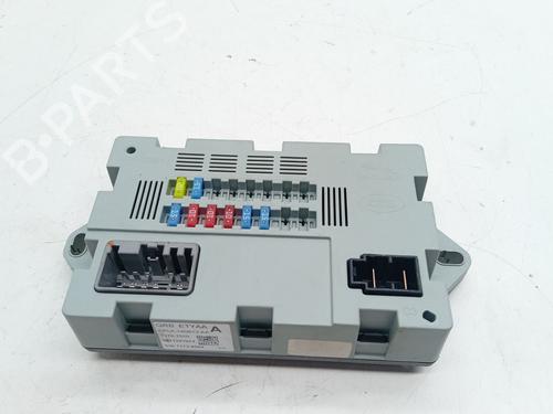 Used Fuse box LAND ROVER RANGE ROVER VELAR (L560) 2.0 D240 SD4 4x4 (241 hp) 28052025