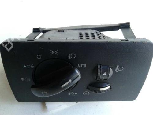 Used Headlight switch FORD MONDEO III Saloon (B4Y) 2.0 TDCi (130 hp) 7451667
