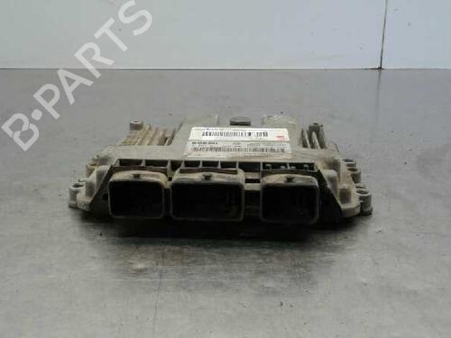 Used Engine control unit (ECU) NISSAN PRIMASTAR Van (X83) [2002-2025]  7457924