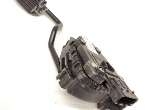 Used Pedal NISSAN ALMERA TINO (V10) 1.8 (114 hp) 18407567