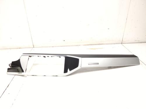 BP32711681O1 main image