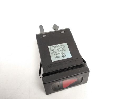 Bouton de warning VW PASSAT B5 (3B2) [1996-2001]  31995905