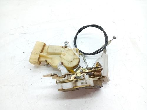 Used Front left lock TOYOTA YARIS (_P1_) 1.4 D-4D (NLP10_, NLP10R) (75 hp) 28073721