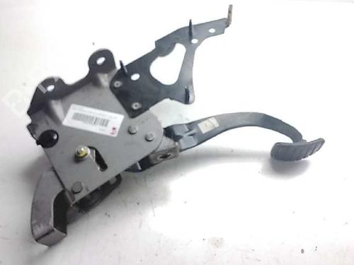 Used Break pedal RENAULT MEGANE II Estate (KM0/1_) 1.5 dCi (KM16, KM1E) (106 hp) 17055659