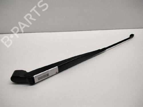 Used Front windshield wiper arm NISSAN TERRANO II (R20) [1992-2007]  25136091