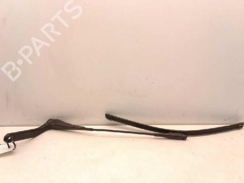 Used Front windshield wiper arm BMW 1 (E87) 118 d (143 hp) 7022058