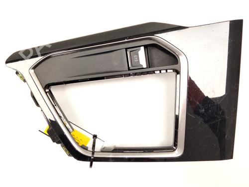Used Hand brake PEUGEOT 3008 II SUV (MC_, MR_, MJ_, M4_) 1.2 THP/ PureTech 130 (MRHNSM, MRHNSU, MRHNSJ, MRHNYW,... (131 hp) 25604714