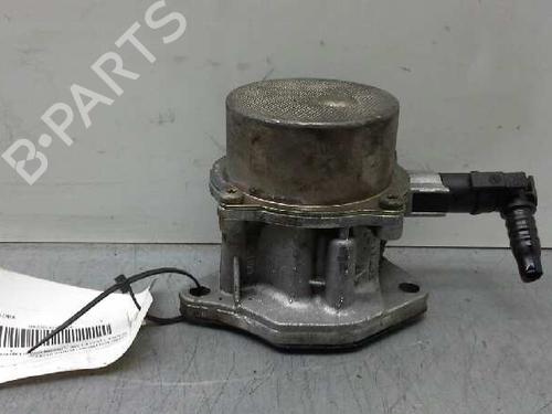 Used Vacuum pump RENAULT CLIO II (BB_, CB_) [1998-2016]  1621503