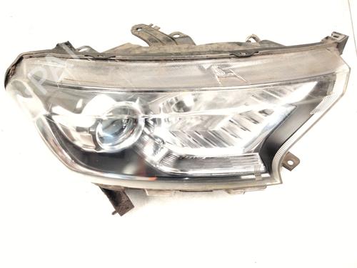 Used Right headlight FORD RANGER (TKE) 2.2 TDCi (125 hp) 31630413