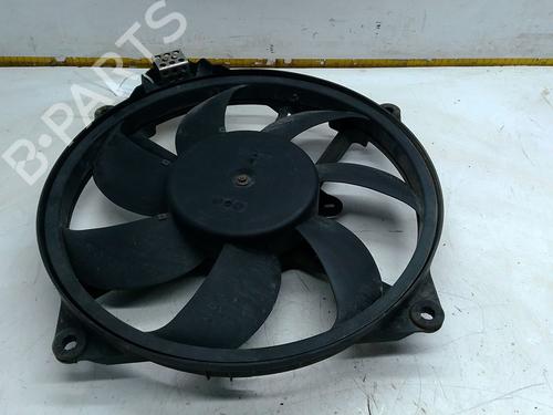 Used Radiator fan RENAULT MEGANE III Hatchback (BZ0/1_, B3_) 1.9 dCi (BZ0N, BZ0J) (131 hp) 30103525