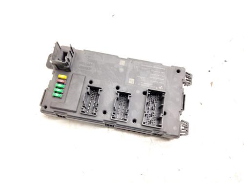 Used Fuse box Fuse box 22720566 22720566