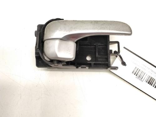 Used Rear right interior door handle NISSAN ALMERA II (N16) 1.5 (90 hp) 25225388