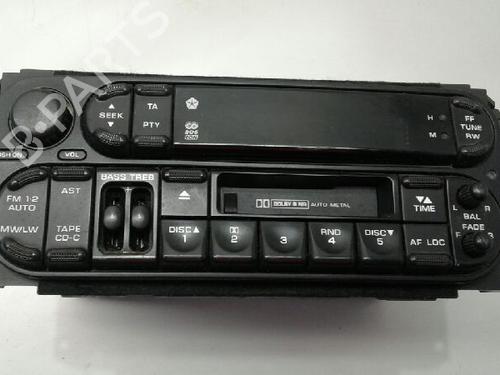 Used Radio JEEP GRAND CHEROKEE II (WJ, WG) 3.1 TD 4x4 (140 hp) 8878387