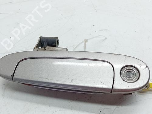 Used Front left exterior door handle TOYOTA YARIS (_P1_) 1.4 D-4D (NLP10_, NLP10R) (75 hp) 28073717