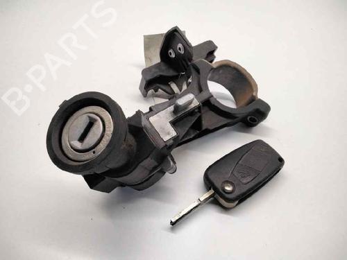 Used Ignition barrel FIAT QUBO (225_) 1.3 D Multijet (225CXB1A, 225AXB1A, 225CXB11, 225AXB11,... (75 hp) 1044116