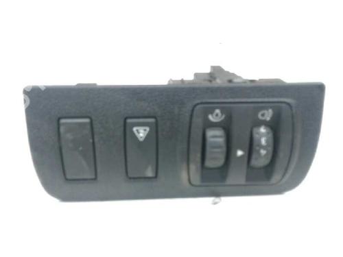 Used Headlight switch Headlight switch RENAULT MEGANE III Hatchback (BZ0/1_, B3_) [2008-2026] 17055586 17055586