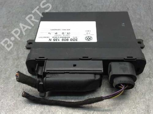 Elektronisk modul VW TOUAREG (7LA, 7L6, 7L7) 2.5 R5 TDI (174 hp) 11638179