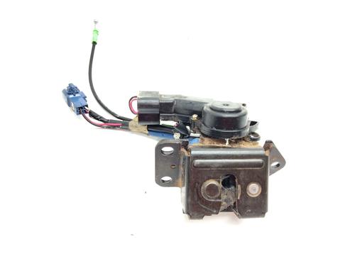 Used Tailgate lock TOYOTA COROLLA (_E12_) 2.0 D-4D (CDE120R, CDE120L_) (110 hp) 17124231