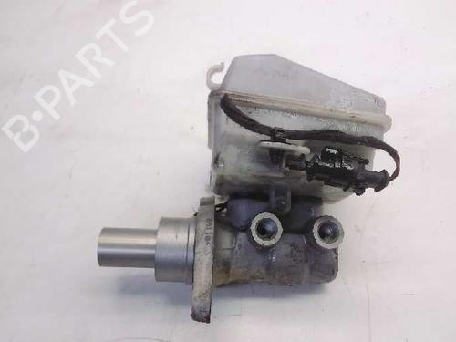 Used Brake master cylinder OPEL ZAFIRA / ZAFIRA FAMILY B (A05) 1.7 CDTI (M75) (125 hp) 10732920