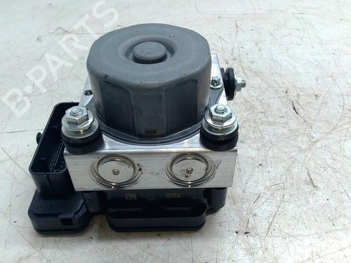 Used ABS pump DACIA SANDERO II TCe 90 (B8M1, B8MA, B8AC) (90 hp) 30931788