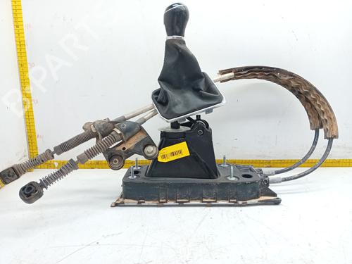Used Gear lever VW TIGUAN (5N_) 2.0 TDI 4motion (150 hp) 25228319
