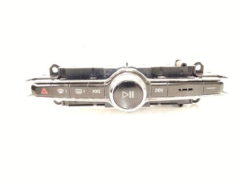 switch-volvo-xc40-536-2017-29590078 main image