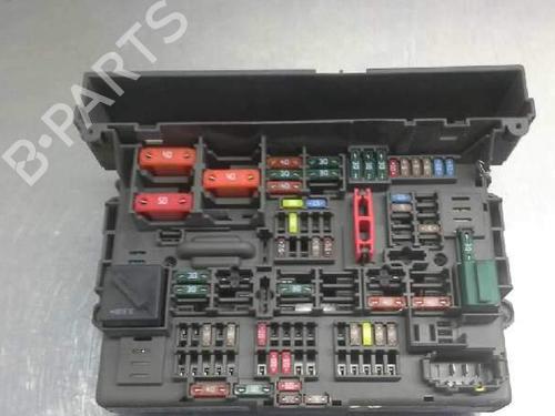 Used Fuse box Fuse box 4411304 4411304