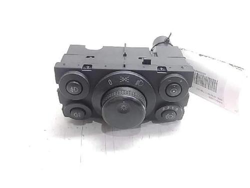 Used Headlight switch Headlight switch 17057636 17057636