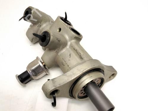 Used Brake master cylinder NISSAN NAVARA NP300 (D40) [2004-2025]  18844610