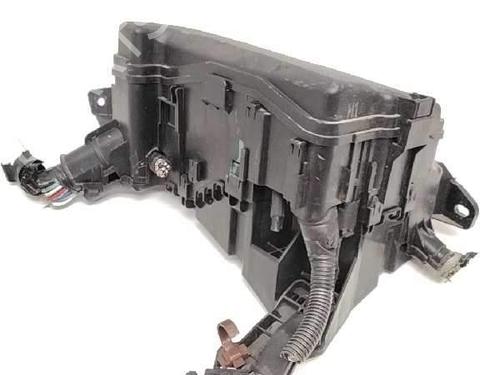 Used Fuse box Fuse box 11823430 11823430