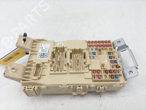 Used Fuse box Fuse box 38927064 38927064