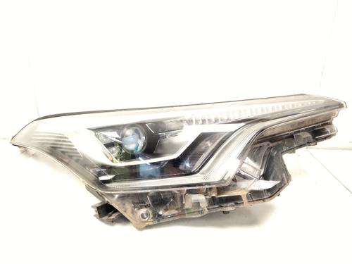 Used Right headlight Right headlight TOYOTA C-HR (_X1_) 1.8 Hybrid (ZYX10_, ZYX11_) (98 hp) 33929439 33929439