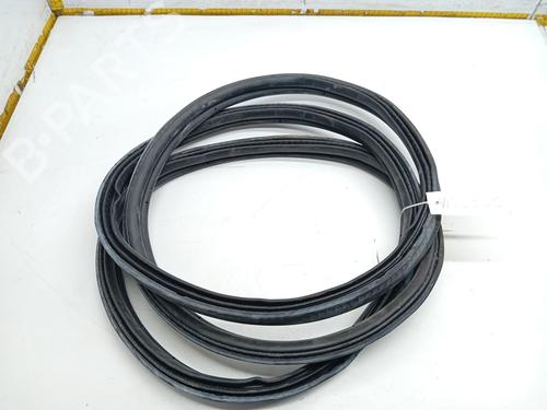 Used Rubber door seal LAND ROVER RANGE ROVER VELAR (L560) 2.0 D240 SD4 4x4 (241 hp) 28018870