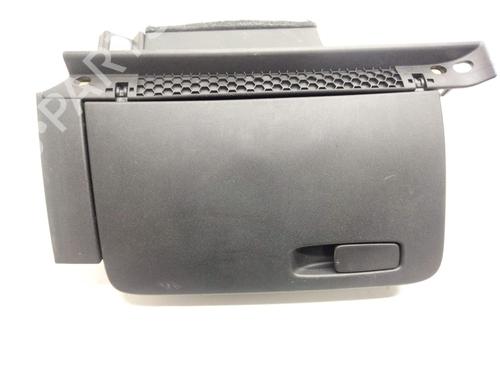 Used Glove box Glove box 17724109 17724109