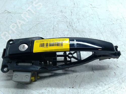 Used Front left exterior door handle OPEL ASTRA H TwinTop (A04) 1.6 (L67) (105 hp) 31360627