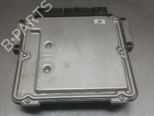 Engine control unit (ECU) RENAULT TRAFIC II Van (FL)  | BP11330266M57 