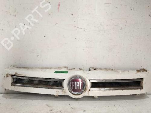 Calandra anteriore FIAT PANDA (169_) 1.3 D Multijet 4x4 (169.AXC2A) (70 hp) 17838754