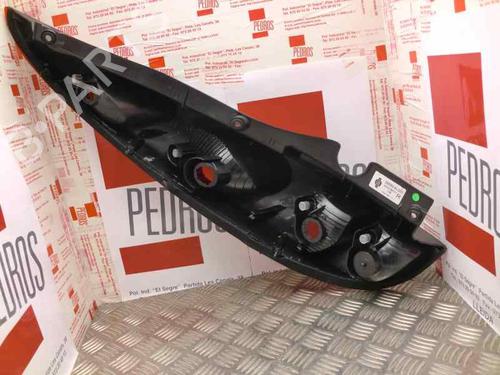 Right taillight NISSAN ALMERA TINO (V10) 2.2 dCi | BP1264036C35 