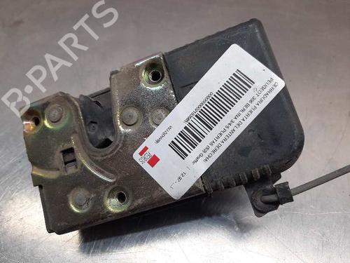 Vergrendeling rechts voor PEUGEOT 306 (7B, N3, N5) [1993-2003]  7121596