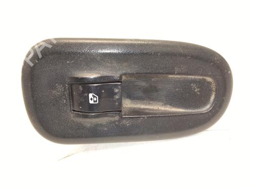 Højre fortil elrude kontakt Højre fortil elrude kontakt RENAULT MASTER III Van (FV) 2.3 dCi 130 RWD (FV01, FV10, FV11, FV12) (130 hp) 36564303 36564303