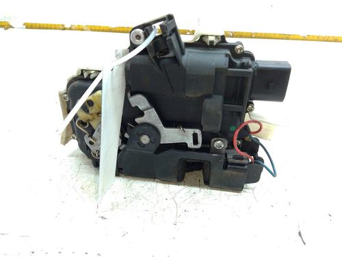 Front left lock VW PASSAT B5 (3B2) | BP32043668C98
