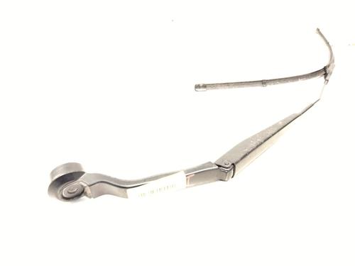 Used Front windshield wiper arm FORD KUGA II (DM2) 2.0 TDCi (120 hp) 30832944