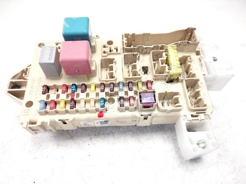 Used Fuse box TOYOTA COROLLA Verso (ZER_, ZZE12_, R1_) 1.8 (ZNR11_, ZNR11R) (129 hp) 31990631